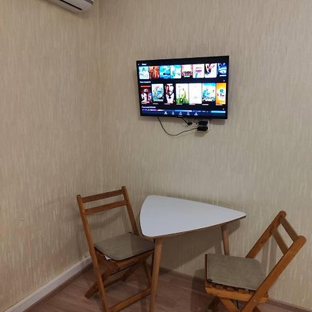 New Apartments In The City Center, Smart Tv Harkiv Exterior foto